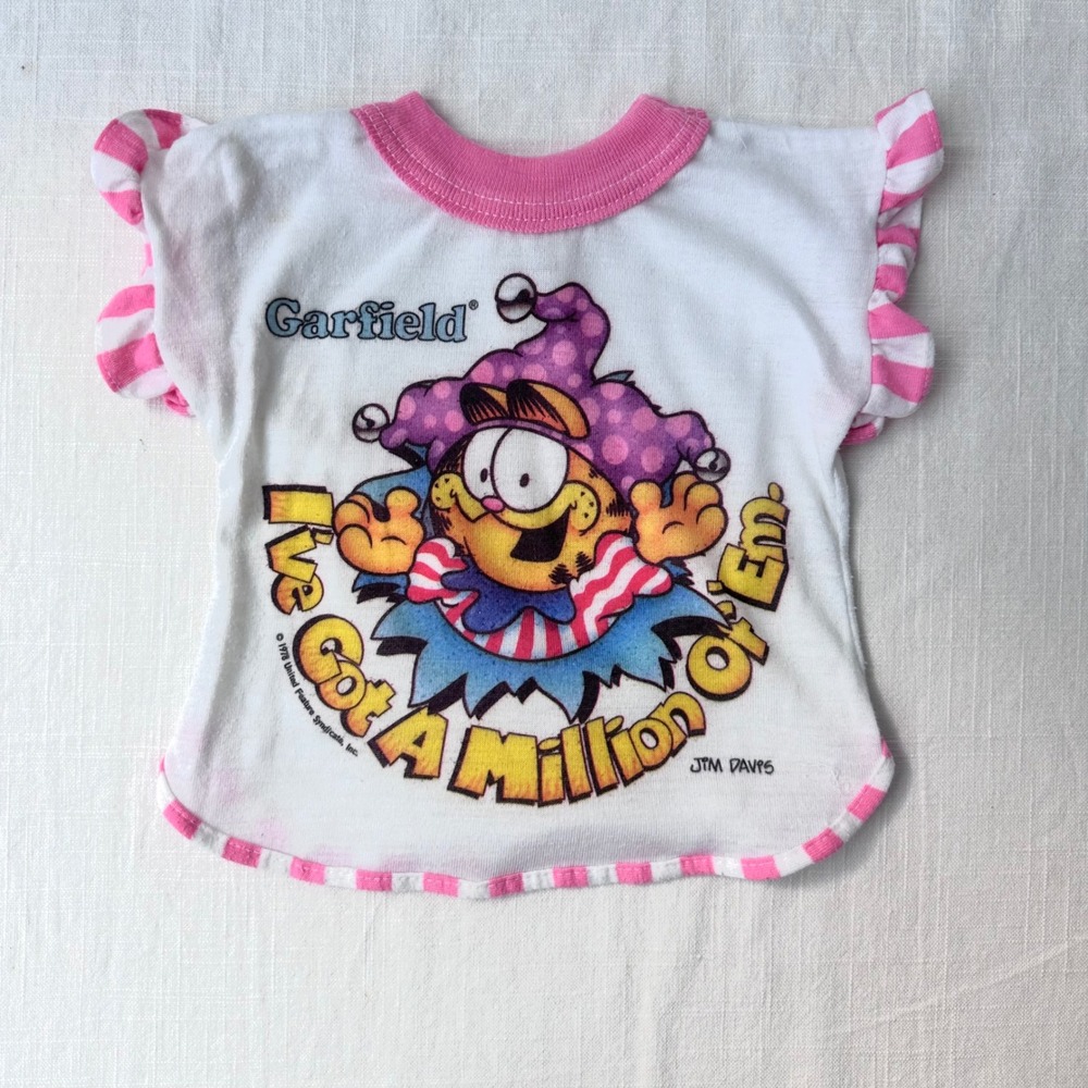 Vintage 80s Garfield Doll Shirt Bates-Jama Pink Ruffle Jester Toy Clothes 70s